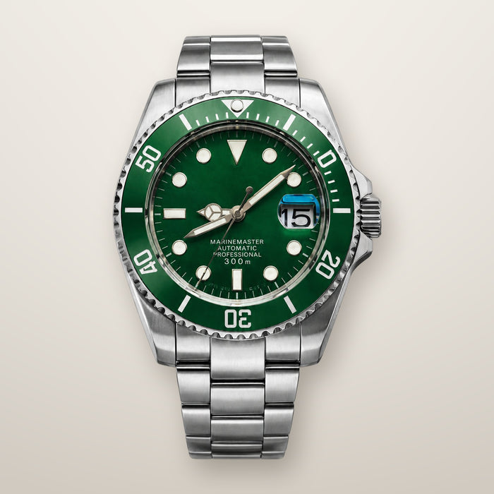 Diver-style automatic watch, 40mm, green dial and bezel